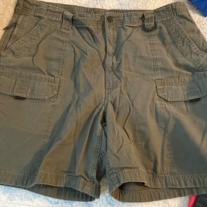 Mens shorts. Wrangler. Size 42.
